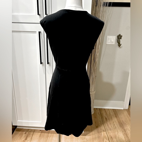 NWOT NY&C Black With Gold Front Zip Fit and Flare A-Line Knit Dress - Picture 4 of 6